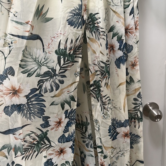 Brand New Pink Lily Floral Maxi Dress - Picture 7 of 10